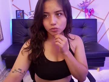 Reivenmoon Chaturbate stream image from December 21, 2025