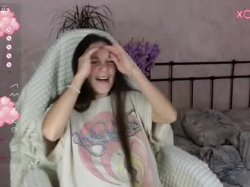 Lil_Luna_X Chaturbate stream image from December 21, 2025