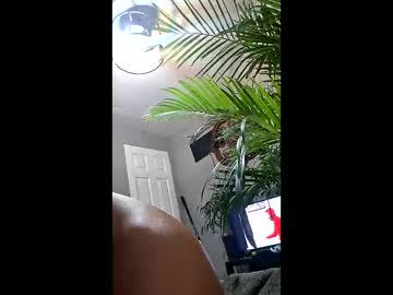 Kiloflores124 Chaturbate stream image from December 21, 2025