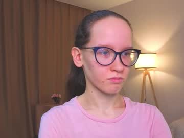 Lynettebails stream image from December 21, 2025