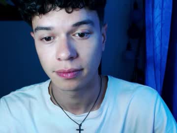Rexbunnybody Chaturbate stream image from December 21, 2025