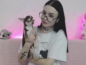 Tayaavis Chaturbate stream image from December 21, 2025