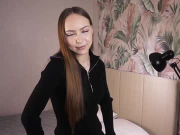 Floreneroehling Chaturbate stream image from December 21, 2025