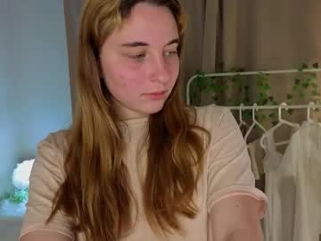 Krystynakorns Chaturbate stream image from December 21, 2025