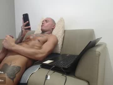 Camiloinlive Chaturbate stream image from December 21, 2025