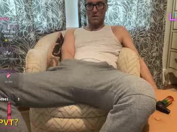 Bigdickwalkin Chaturbate stream image from December 21, 2025