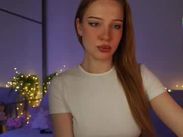 Eviesapphire Chaturbate stream image from December 21, 2025