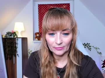 Naughtymilane Chaturbate stream image from December 21, 2025