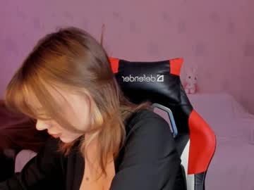 Selenadurden Chaturbate stream image from December 21, 2025