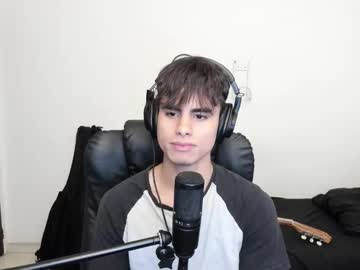 Zenhzu Chaturbate stream image from December 22, 2025