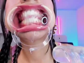 Miss___Evangeline Chaturbate stream image from December 22, 2025