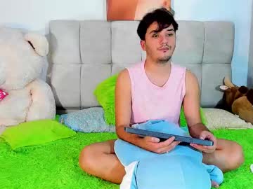 Collage_Hot25 Chaturbate stream image from December 22, 2025