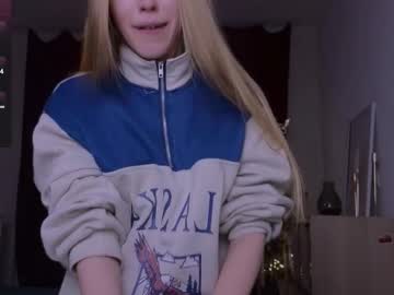 Hihi_Im_Chloe Chaturbate stream image from December 22, 2025