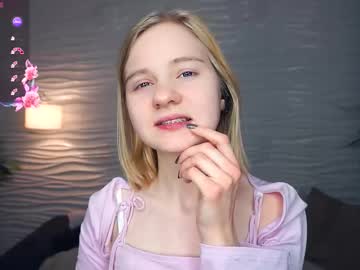 Phyllisearney Chaturbate stream image from December 22, 2025