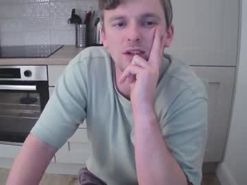 Sleeezystevie Chaturbate stream image from December 22, 2025