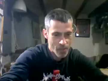Bernichaoss77 Chaturbate stream image from December 22, 2025