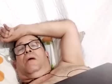 Buchs32 Chaturbate stream image from December 22, 2025