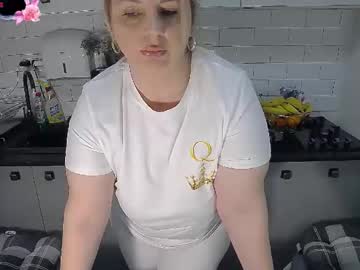 Mojjo_Erika Chaturbate stream image from December 22, 2025