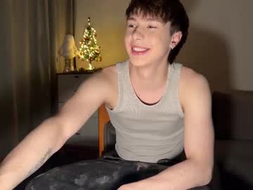 Sunshinealex Chaturbate stream image from December 22, 2025