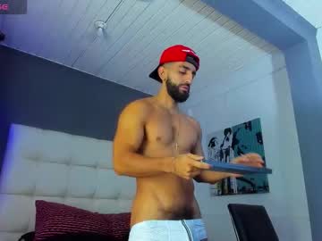 Yiyo10_ Chaturbate stream image from December 22, 2025