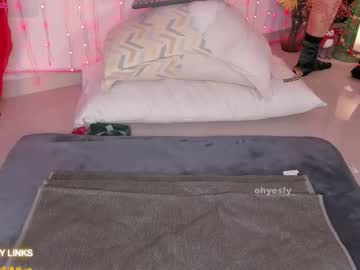 Ohyesly_ Chaturbate stream image from December 22, 2025