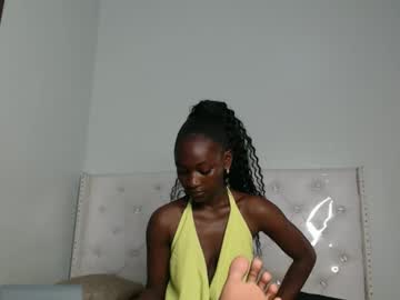 Africanpetitequeen Chaturbate stream image from December 22, 2025