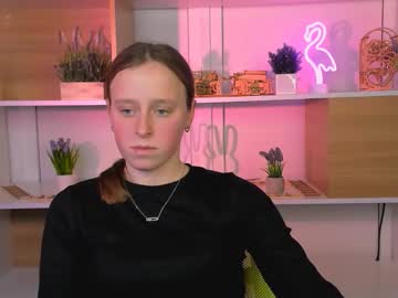 Keuli_Li Chaturbate stream image from December 22, 2025