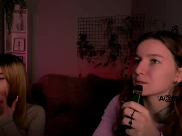 Molly_Lesser Chaturbate stream image from December 22, 2025