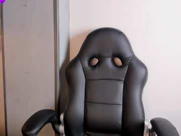 Rossiejones Chaturbate stream image from December 22, 2025