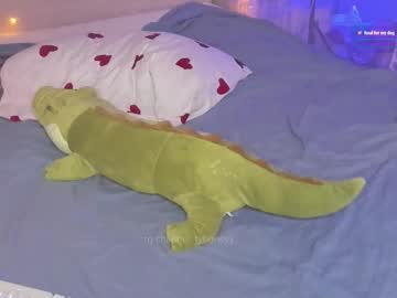 Elizabethbritanny Chaturbate stream image from December 22, 2025
