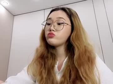 Jennatyan Chaturbate stream image from December 22, 2025
