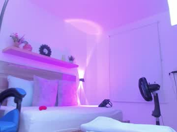 Izaro_22 Chaturbate stream image from December 22, 2025