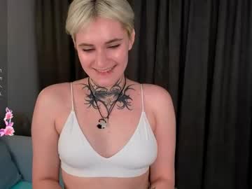 Sylviacook Chaturbate stream image from December 22, 2025