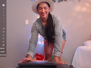 Thayssa_Ross Chaturbate stream image from December 22, 2025
