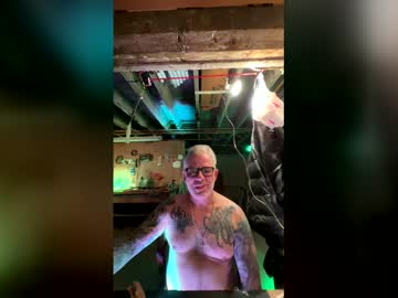 Brett42qcy Chaturbate stream image from December 22, 2025