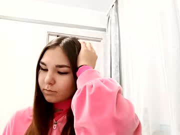 Raquelhenrie Chaturbate stream image from December 22, 2025