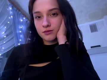 Zoraidaartale Chaturbate stream image from December 22, 2025