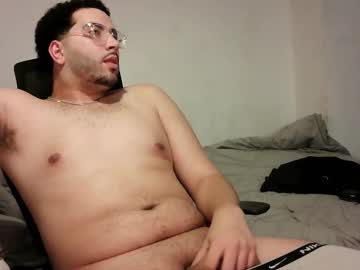 Izzzioo Chaturbate stream image from December 22, 2025