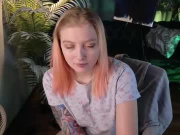Kiki_Shay Chaturbate stream image from December 22, 2025