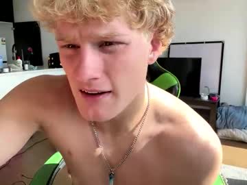 Thatbl0ndeboyx Chaturbate stream image from December 22, 2025