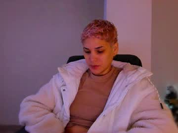 Laura_R23 Chaturbate stream image from December 23, 2025