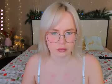 Bellatip Chaturbate stream image from December 23, 2025