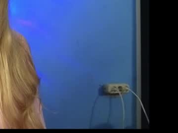 Nadinna999 Chaturbate stream image from December 23, 2025