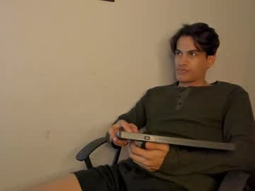 Aless204 Chaturbate stream image from December 23, 2025