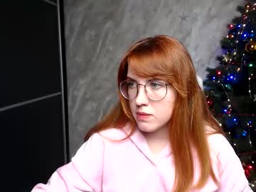 Reginasmilee Chaturbate stream image from December 23, 2025