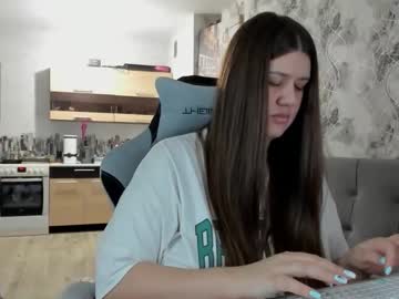 Elisa_Kollin Chaturbate stream image from December 23, 2025