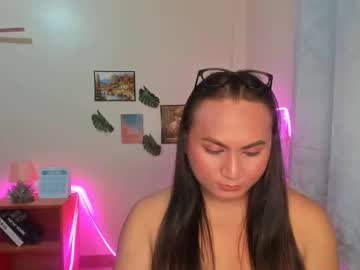 Hellashaven Chaturbate stream image from December 23, 2025