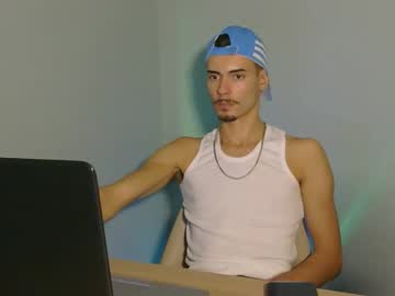 Heitorbaumann2 Chaturbate stream image from December 23, 2025