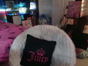 Jadelondonxo Chaturbate stream image from December 23, 2025