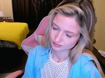 Julie_Flores Chaturbate stream image from December 23, 2025